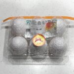 ローソンストア100にて【指定農場たまご　6個】を購入。 今回は20円引きでお得でした。 ¥172税抜で購入。 普段はスーパーで卵を購入しますが、 急遽足りなく