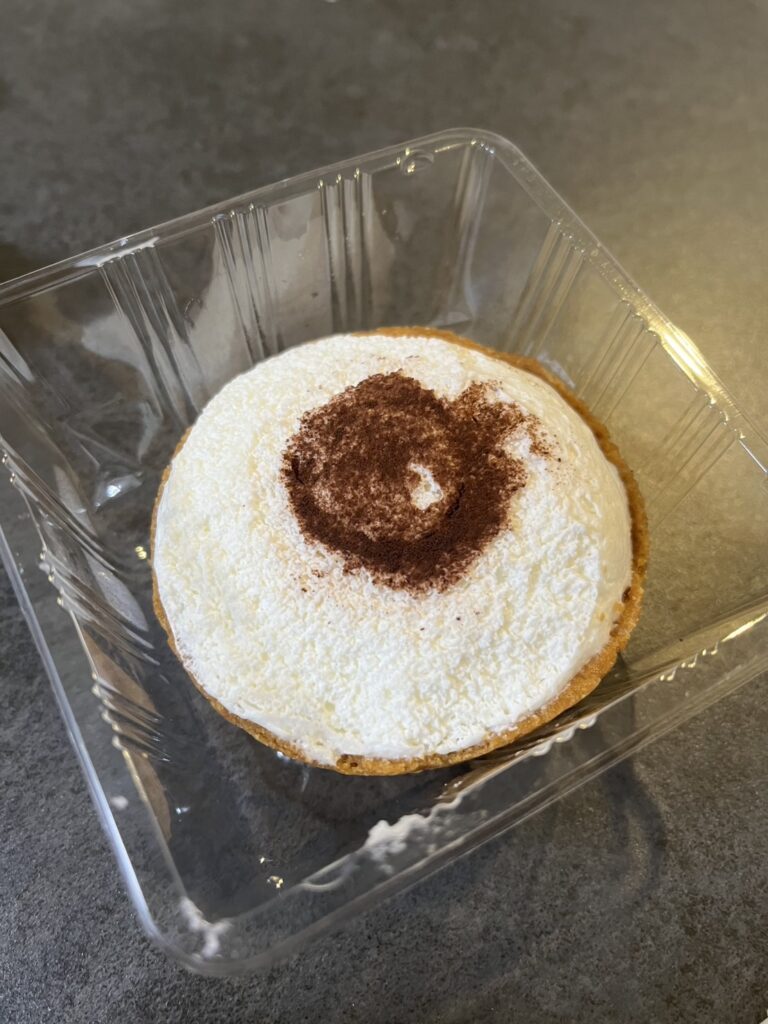 コンビニ ファミリーマート 塩チョコタルト