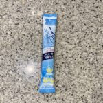 セブンイレブンの雑貨コーナーで見つけた【大判冷却タオル】を買ってみました。 こちらは先日初めて購入したのですが、試しに使ってみたところ悪くない使い心地だったので