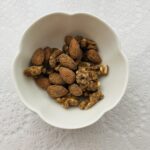 コンビニ ローソン 沖縄純黒糖を使ったアーモンド＆くるみ