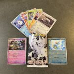 セブンイレブンで購入した「ホワイトフレア」パックから登場した、モンスターボールミラー仕様のコアルヒー。 小さな体で水しぶきをあげるイラストがなんとも可愛らしくて