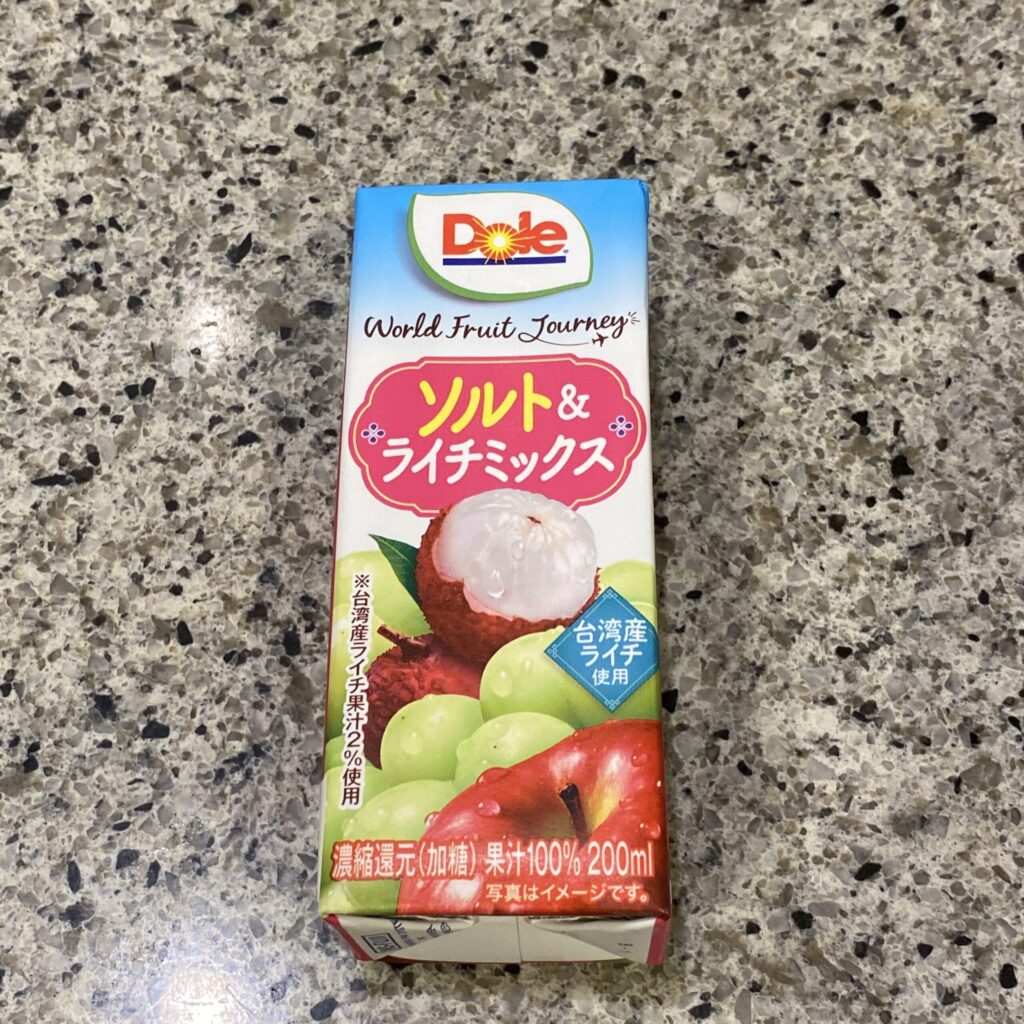 LAWSONのドリンクコーナー