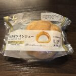 スイーツを食べたくてローソンで【大きなツインシュー】を購入。 ○¥138税込 スイーツコーナーを物色していて、こちらにしました。 シュークリームってたまに食べた