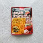 ダイソーで何度もリピート購入しているハチ食品のパスタソース。その中の1つ【たっぷりカニトマトクリーム】を購入してみました。 ミートソースやたっぷりガーリックトマ