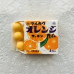 100均 ダイソー フーセンガムオレンジ（よりどり４個1００円／税込み１０８円）