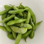 コンビニ ファミリーマート レンジで手軽に塩味枝豆