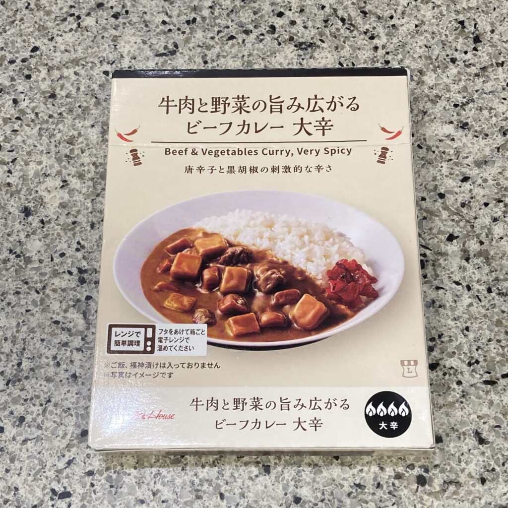 LAWSONの常温の食品コーナ