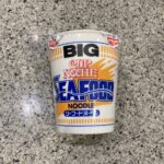 ファミリーマートのカップラーメンコーナーでみつけた【カップヌードル シーフードヌードル ビッグ】を買ってみました。 先日ファミリーマートのキャンペーンの『1つ買