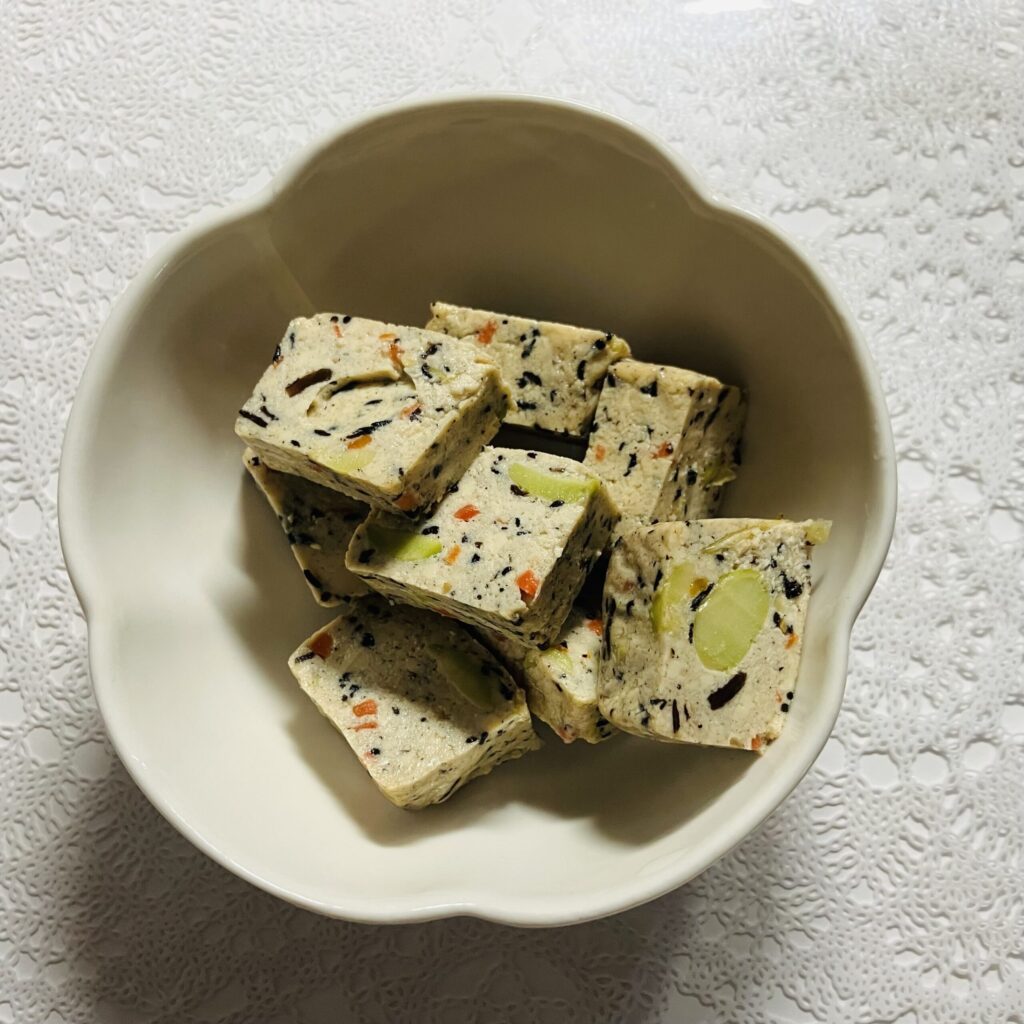 コンビニ セブンイレブン 枝豆とひじきの豆腐バー1本入