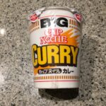ファミリーマートのカップラーメンコーナーでみつけた【カップヌードル カレー ビッグ】を買ってみました。 無性にカレー味の何かが食べたくなり、コンビニで見つけたこ
